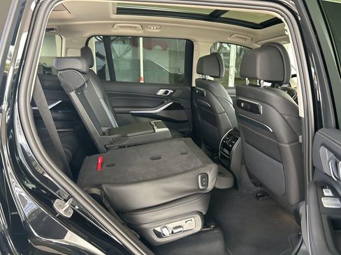 Used 2025 BMW X7 xDrive40i image 32