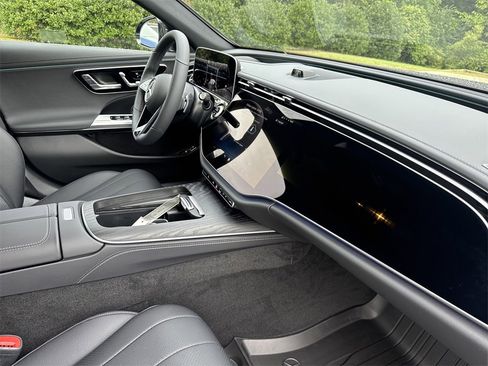 New 2026 Mercedes-Benz E 350 4MATIC Sedan image 15