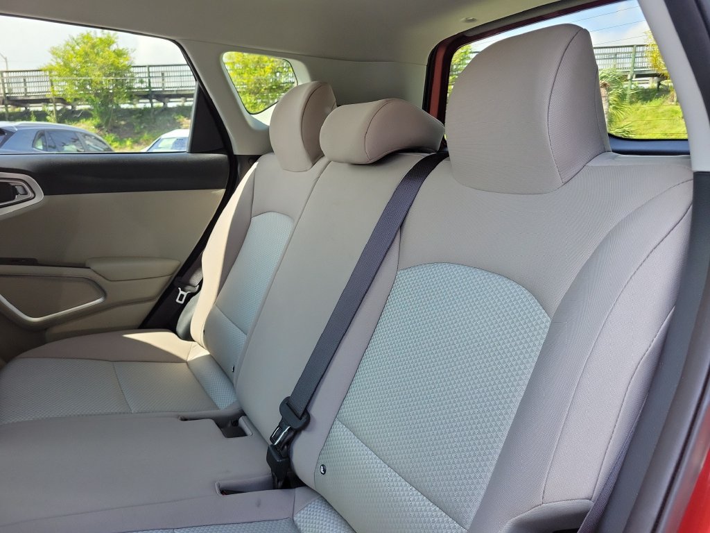 Used 2022 Kia Soul LX FWD image 10