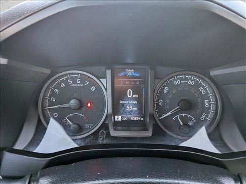 Used 2020 Toyota Tacoma TRD Sport w/ Technology Package image 10