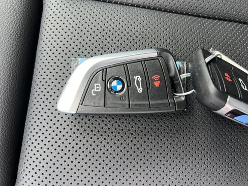 Used 2026 BMW 330i xDrive Sedan w/ M Sport Package AWD/4WD image 35
