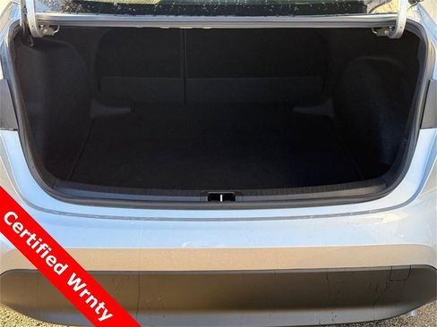 Used 2023 Toyota Corolla LE image 5