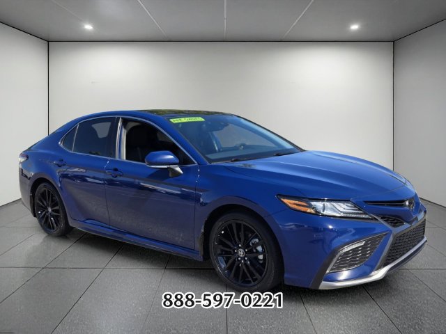 Used 2023 Toyota Camry XSE FWD image 7