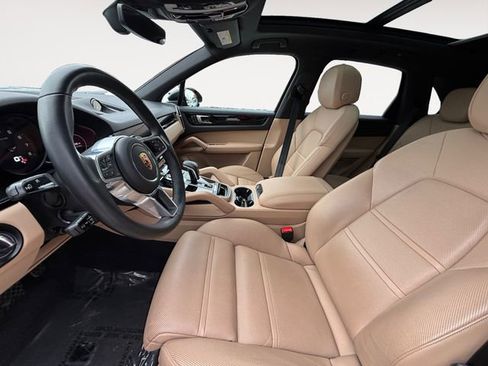 Used 2023 Porsche Cayenne image 9