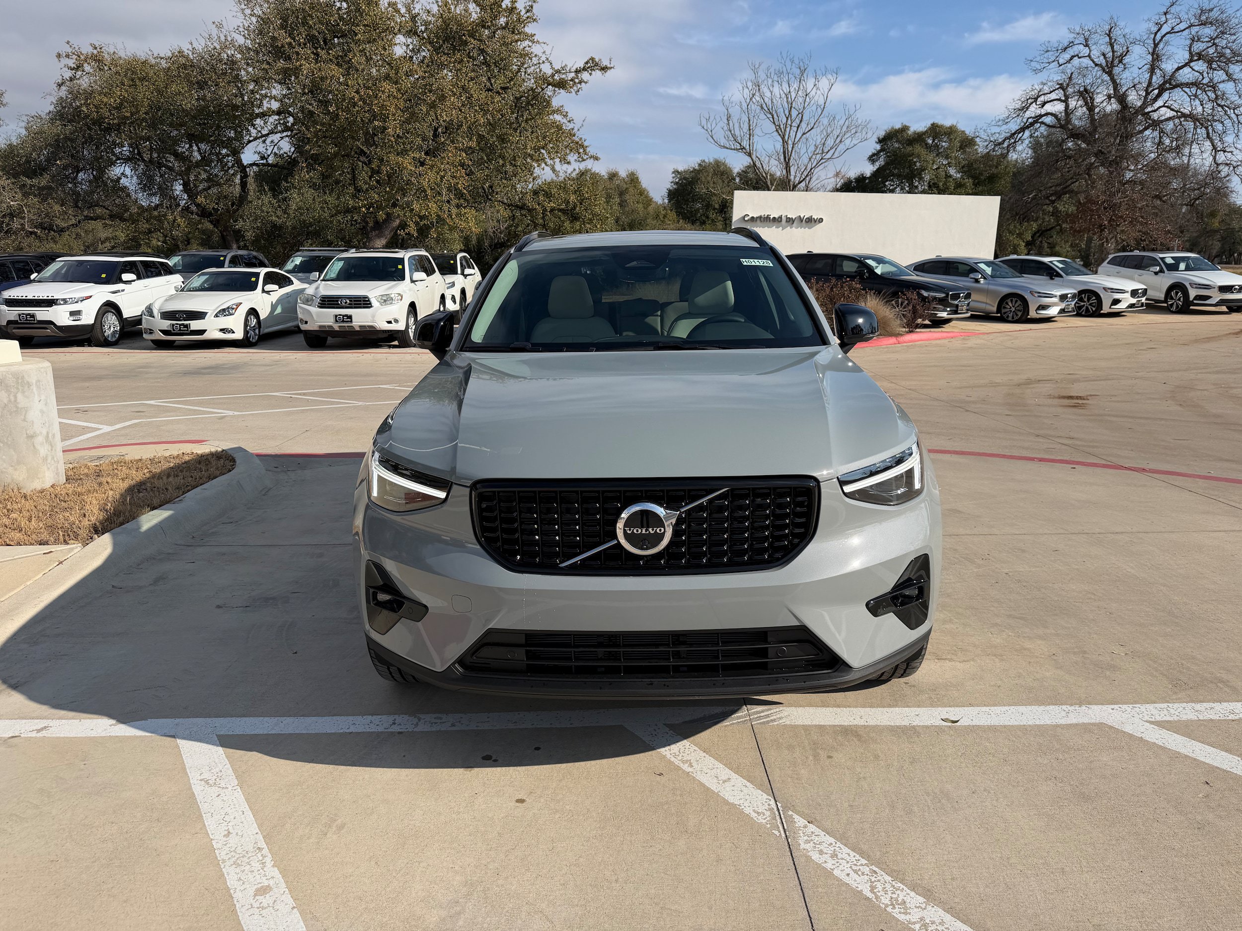 New 2026 Volvo XC40 B5 Plus w/ Protection Package Premier AWD/4WD image 6
