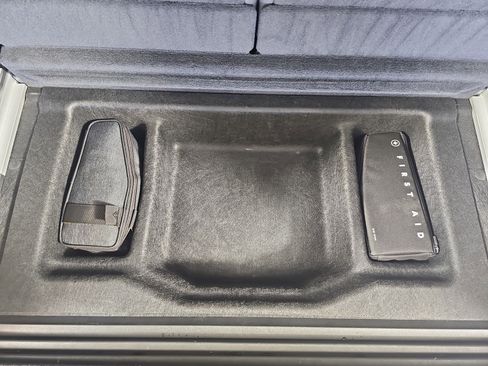 Used 2023 Rivian R1S Adventure image 33