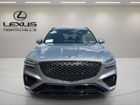 Used 2025 Genesis GV70 3.5T Sport AWD/4WD image 2