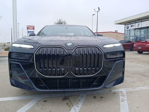 New 2026 BMW 740i w/ Executive Package RWD image 2