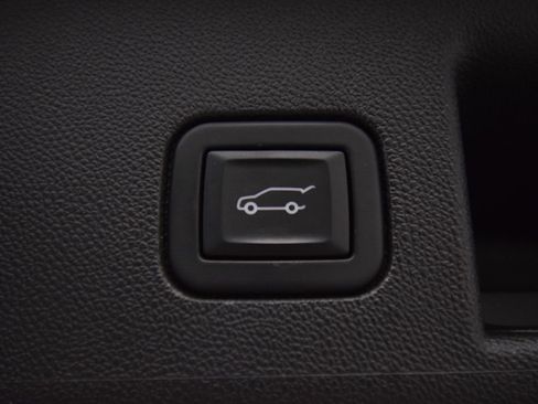 Used 2023 Chevrolet Equinox LT AWD/4WD image 31