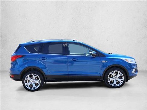 Used 2019 Ford Escape Titanium AWD/4WD image 4