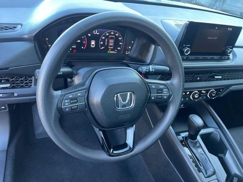 Used 2025 Honda Accord SE image 16
