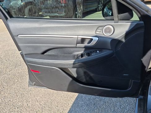 Used 2022 Hyundai Sonata Limited FWD image 10