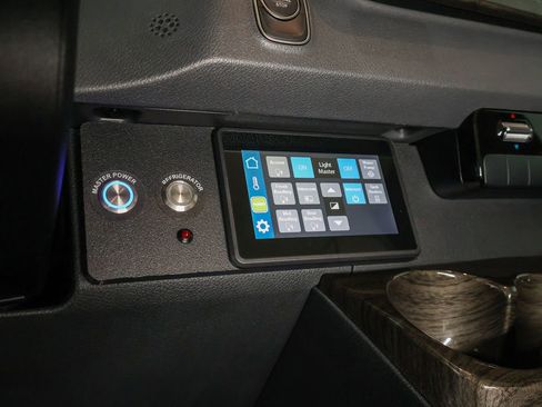 Used 2024 Mercedes-Benz Sprinter 3500 image 37