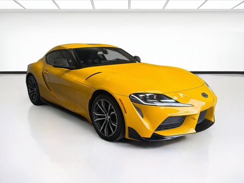 Used 2021 Toyota Supra w/ Safety & Technology Package RWD image 3