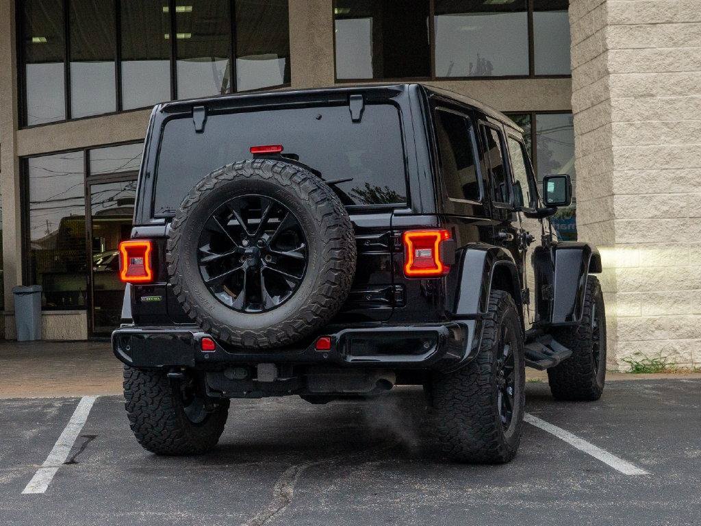 Used 2021 Jeep Wrangler Unlimited Sahara AWD/4WD image 3