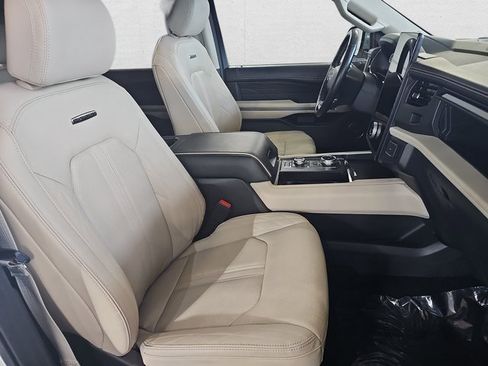 Used 2022 Ford Expedition Max Platinum image 10
