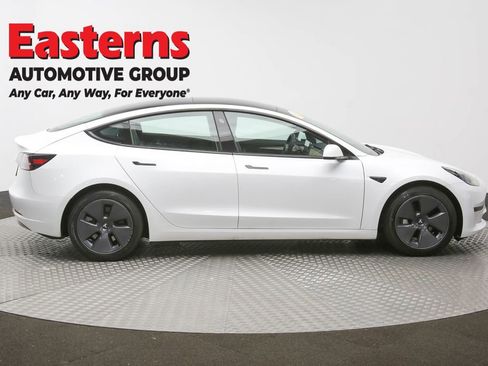 Used 2023 Tesla Model 3 Standard Range image 4