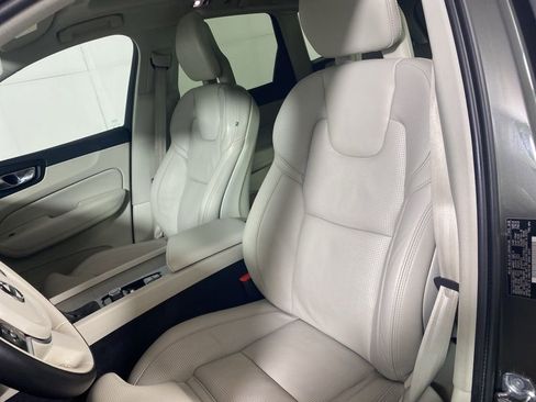Used 2018 Volvo XC60 T6 Inscription w/ Luxury Seat Package AWD/4WD image 12