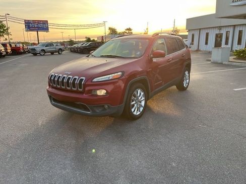 Used 2016 Jeep Cherokee Limited FWD image 39