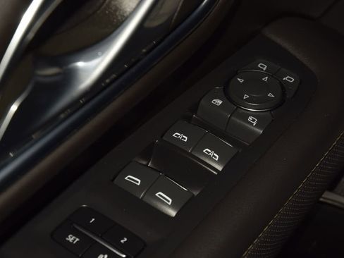 Used 2023 Chevrolet Tahoe Premier AWD/4WD image 47