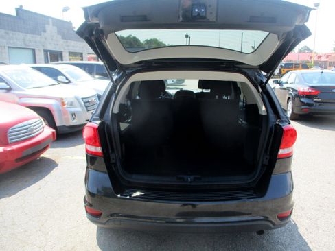 Used 2012 Dodge Journey SXT image 7