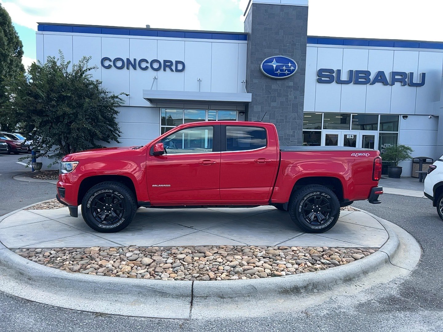 Used 2019 Chevrolet Colorado LT AWD/4WD image 1