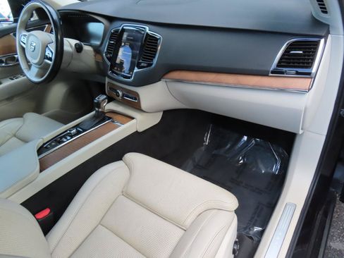 Used 2018 Volvo XC90 T6 Inscription w/ Convenience Package AWD/4WD image 22