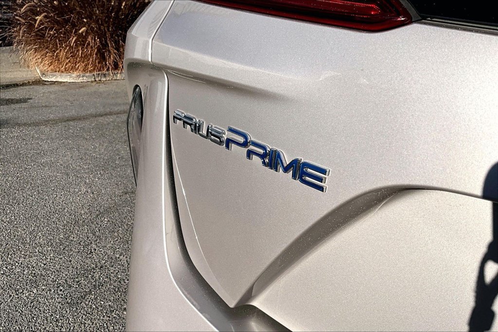 Certified 2019 Toyota Prius Prime Advanced FWD image 24
