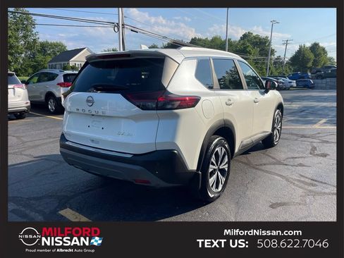 Certified 2023 Nissan Rogue SV w/ SV Premium B Package AWD/4WD image 5