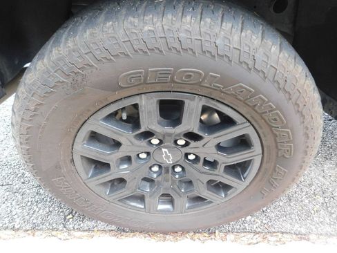 Certified 2023 Chevrolet Colorado Trail Boss w/ LPO, Skid Plate Package AWD/4WD image 7