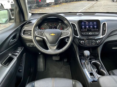 Used 2022 Chevrolet Equinox Premier image 16