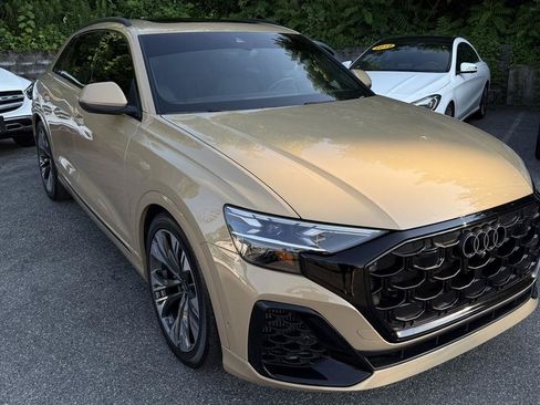 Used 2024 Audi Q8 Prestige w/ Prestige Package AWD/4WD image 22