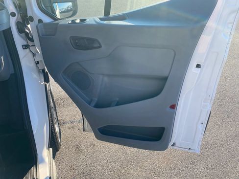 Used 2016 Ford Transit 150 XL RWD image 20