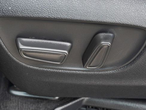 Used 2024 Toyota Sienna LE image 17