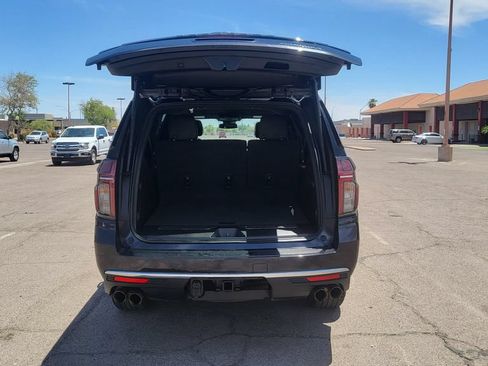 Used 2023 Chevrolet Suburban Premier AWD/4WD image 12