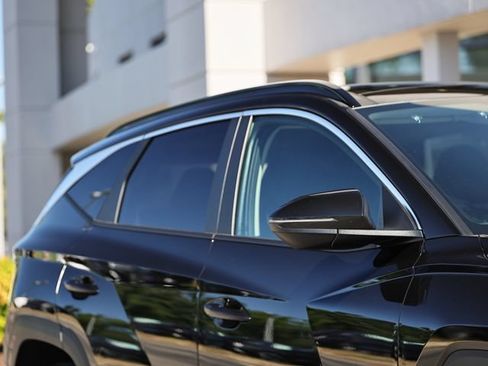 Certified 2025 Hyundai Tucson SEL w/ Tow & Go Package AWD/4WD image 3