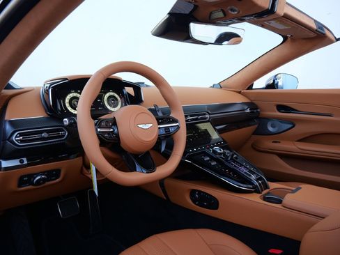 New 2026 Aston Martin V8 Vantage Convertible image 3