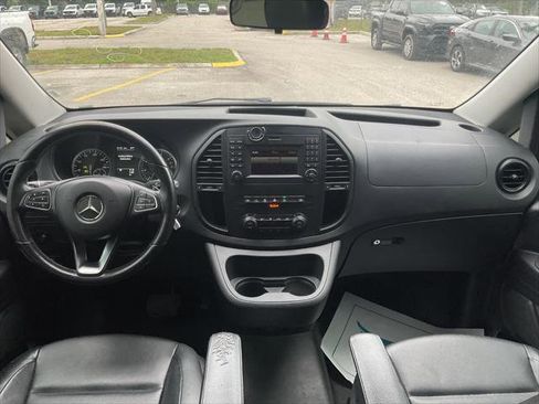 Used 2019 Mercedes-Benz Metris Passenger image 18