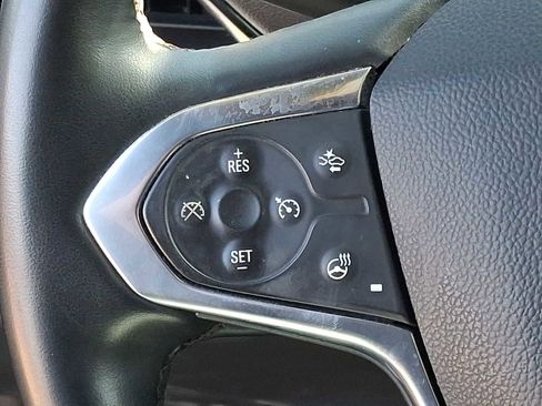 Used 2023 Chevrolet Traverse LT image 23