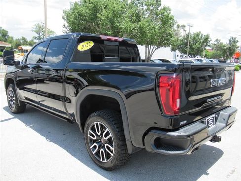 Used 2022 GMC Sierra 1500 AT4 w/ AT4 Premium Package AWD/4WD image 5