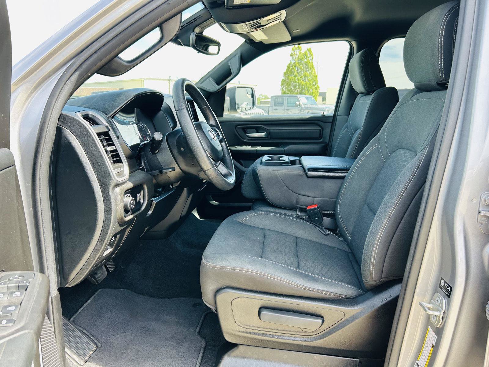 Used 2025 RAM 1500 Tradesman w/ Night Edition AWD/4WD image 3