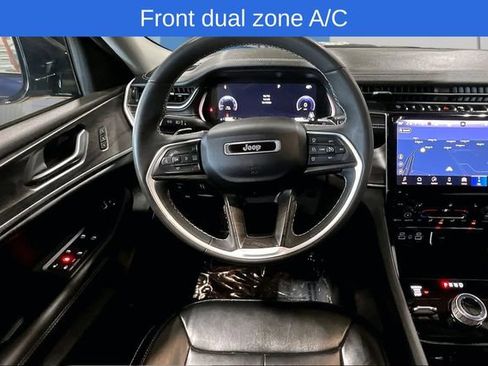 Used 2023 Jeep Grand Cherokee L Limited AWD/4WD image 11