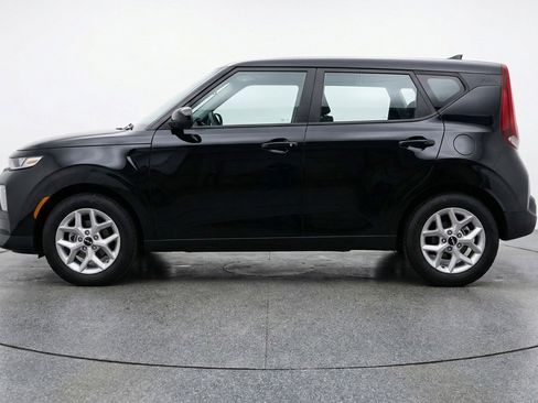 Used 2025 Kia Soul LX w/ LX Technology Package image 5