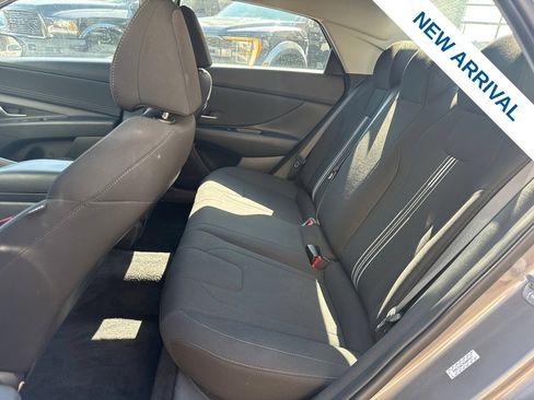 Used 2023 Hyundai Elantra SEL w/ Convenience Package FWD image 14