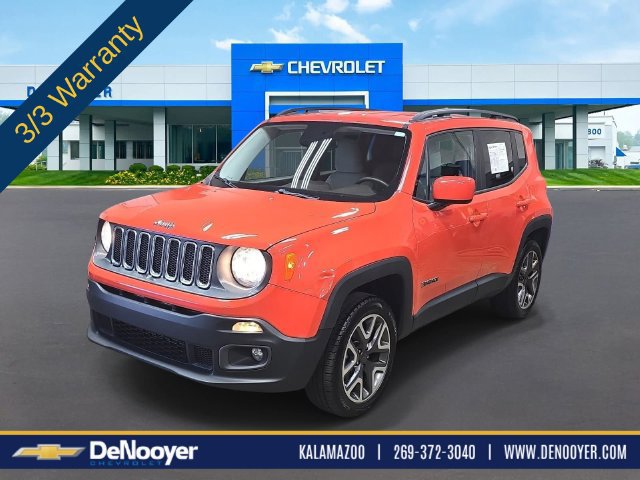 Used 2017 Jeep Renegade Latitude w/ Cold Weather Group AWD/4WD image 1