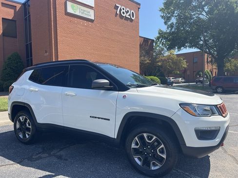 Used 2018 Jeep Compass Trailhawk AWD/4WD image 8