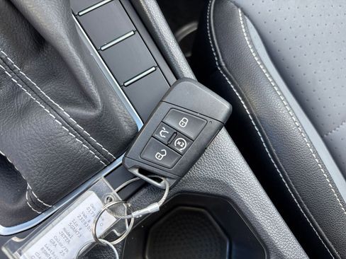 Used 2025 Volkswagen Jetta SE image 22