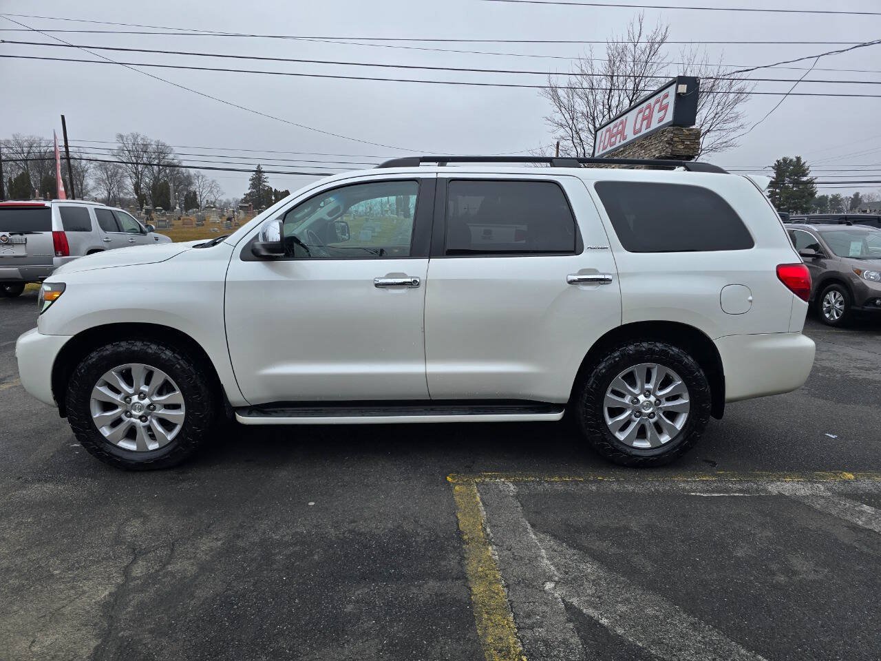 Used 2013 Toyota Sequoia Platinum AWD/4WD image 6