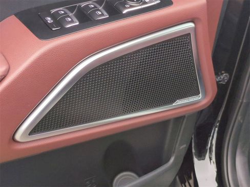 New 2025 Kia Telluride SX w/ SX Captain's Chair Package image 36