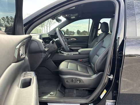 Used 2025 Chevrolet Traverse High Country w/ LPO, Floor Liner Package image 16